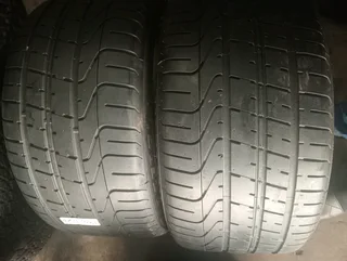 Two 305/35/20 pirelli p zero normal tyers 90%