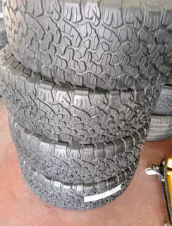 Set of 285/70/17 bf Goodrich ko2