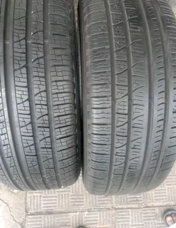 Two 235/55/19 pirelli scorpion Verde 80%