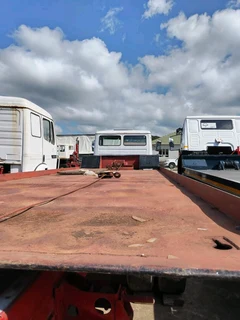 1 OWNER MERC 1617 ECONOLINER 9TON ROLLBACK FOR SALE.