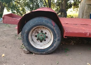 LOWBED TRAILER FOR SALE(perfect for bell loader)