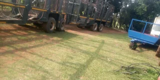 SUGAR CANE LINK SPILLER TRAILERS FOR SALE.