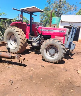 MASSEY FERGUSON 390 TRACTOR FOR SALE.