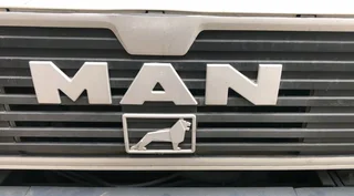 MAN 12-1633 PANTECH TAIL LIFT TRUCK FOR SALE.