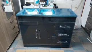 Kitchen sink & cupboard