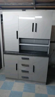 Kitchen cupboard set