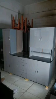 Kitchen cupboard set