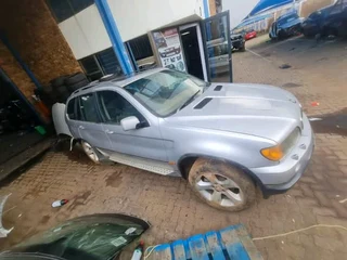 BMW X5 E53 4.4i AUTOMATIC 2002 MODEL