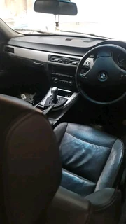 BMW E90 323i AUTOMATIC 2007 MODEL, SPARES