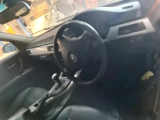 BMW E90 323i AUTOMATIC 2007 MODEL, SPARES