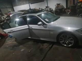 BMW 320i MSPORT MANUAL 2011 MODELSTRIPPING FOR SPARES