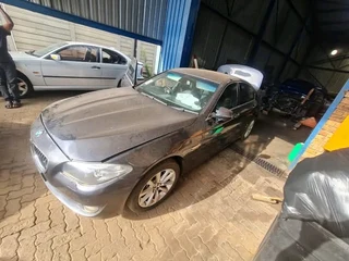 BMW F10 520i N20 AUTOMATIC 145KM 2014 MODELSTRIPPING FOR SPARES