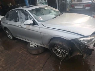STRIPPING BMW F30 320i N20 AUTOMATIC 2014 MODEL M.sport FOR SPARES