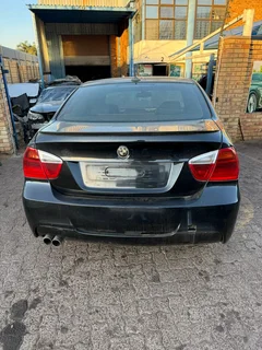STRIPPING NOW BMW E90 325i n52 2008 auto FOR SPARES