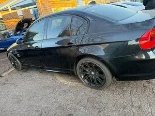 STRIPPING NOW BMW E90 325i n52 2008 auto FOR SPARES