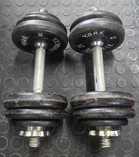 Dumbbell set 2 x 11kg.