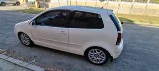 2005 Vw Polo 1.9 TDI 96Kw 6 Speed 158000Km with books the car is lady owned R135 000neg