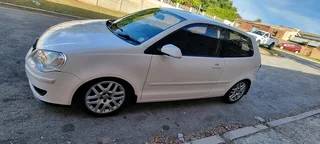 2005 Vw Polo 1.9 TDI 96Kw 6 Speed 158000Km with books the car is lady owned R135 000neg