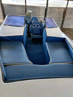 Vw volksie bus 2.3 i for sale R165k neg...&amp; bass boat Yamaha 85