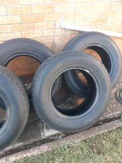 Second hand Fortuner Tyre's Size 17