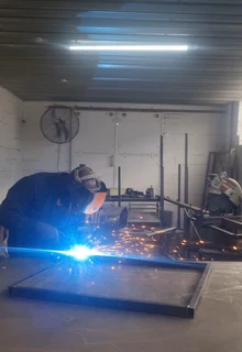 LOOKING FOR A JOB AS A WELDER OR BOILERMAKER