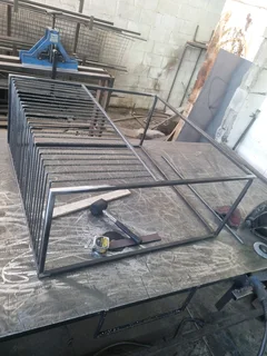 LOOKING FOR A JOB AS A WELDER