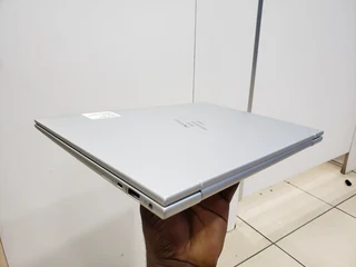 HP EliteBook 830 G10 13.3&#39; Core i5-1335U 16GB RAM LPDDR5, 512GB SSD 4G Win 11 Pro Laptop