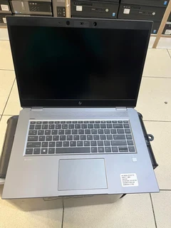HP Zbook Studio G5 CORE i7-8850H - 32GB RAM - 512 GB SSD - Windows 11 PRO