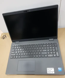 Dell Latitude 3540 15.6-inch FHD Laptop - Intel Core i7-1355U, 16GB RAM, 512GB SSD  Win 11 Pro