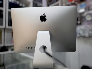 iMac 21.5-Inch &#34;Core i5&#34; 3.1GHz 8GB RAM 256GB SSD ( Retina 4K Late 2015) |LCD Burn| Silver