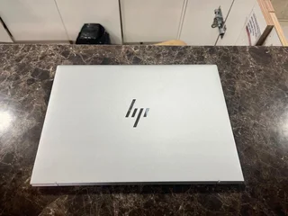 HP Elitebook 830 G11 | Core Ultra 7 155U  16GB 512GB SSD 13.3″ (1920 x 1200) FHD+ Win 11 Pro