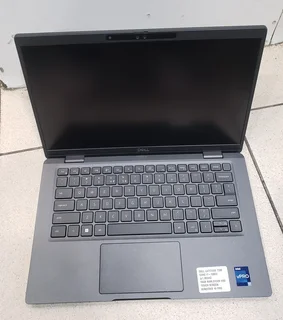 Dell Latitude 7330 13.3-inch Core i7-1265U 16GB RAM ,512GB SSD Touch screen