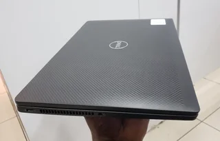 Dell Latitude 7330 13.3-inch Core i7-1265U 16GB RAM ,512GB SSD Touch screen