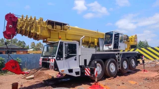 There Demag AC205 80 tonner