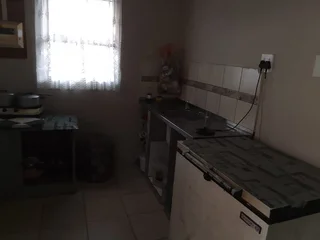 2 BEDROOM HOUSE FOR SALE IN EASTRIDGE