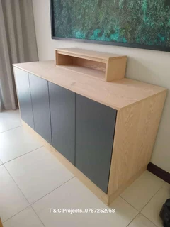 PROFESSIONAL,  EXPERIENCED,  COMPETENT AND SKILLED CARPENTER.