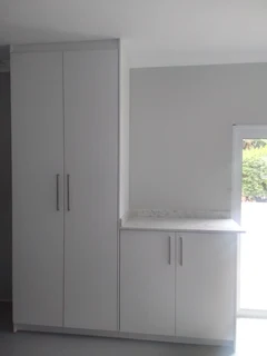 SKILLED, COMPETENT,  PROFESSIONAL AND EXPERIENCED CARPENTER.