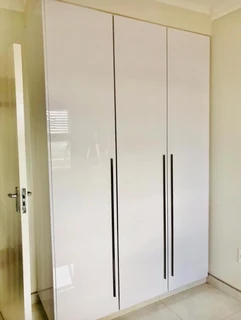 PROFESSIONAL,  EXPERIENCED,  COMPETENT AND SKILLED CARPENTER.