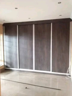 PROFESSIONAL,  EXPERIENCED,  COMPETENT AND SKILLED CARPENTER.