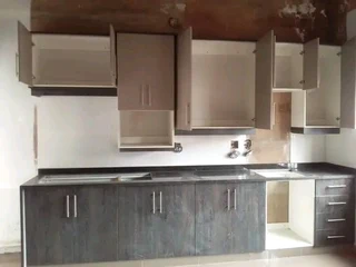 PROFESSIONAL,  EXPERIENCED,  COMPETENT AND SKILLED CARPENTER.