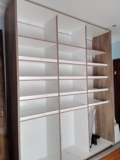 PROFFESIONAL,  SKILLED,  EXPERIENCED AND COMPETENT CARPENTER.