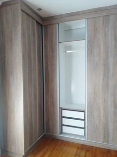 PROFFESIONAL,  SKILLED,  EXPERIENCED AND COMPETENT CARPENTER.