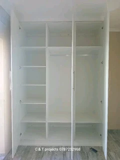 EXPERIENCED, COMPETENT,  SKILLED AND PROFESSIONAL CARPENTER.