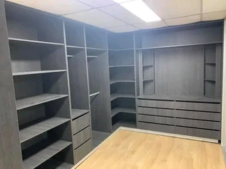 PROFESSIONAL, COMPETENT,  EXPERIENCED AND SKILLED CARPENTER.