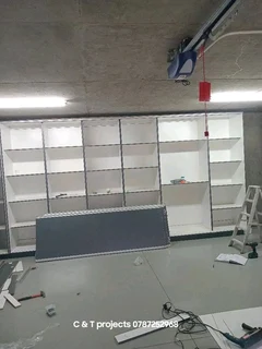 PROFFESIONAL, COMPETENT,  SKILLED AND EXPERIENCED CARPENTER.