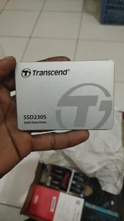 Hyper x fury 32gb ram 16v Samsung SSD Evo 60 ,.