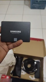 Hyper x fury 32gb ram 16v Samsung SSD Evo 60 ,.