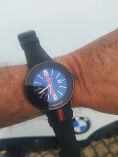 Gucci High Fashion Quartz Watch With Rubber Strap