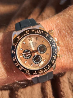 Rolex Daytona Mens Automatic Watch Gold/Rubber strap