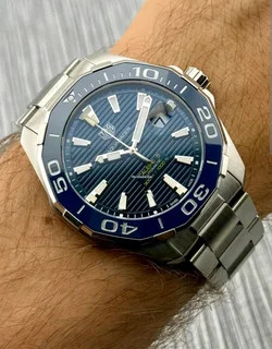 Tag Heuer Aquaracer Mens Automatic Watch Sunburst Blue latis dial